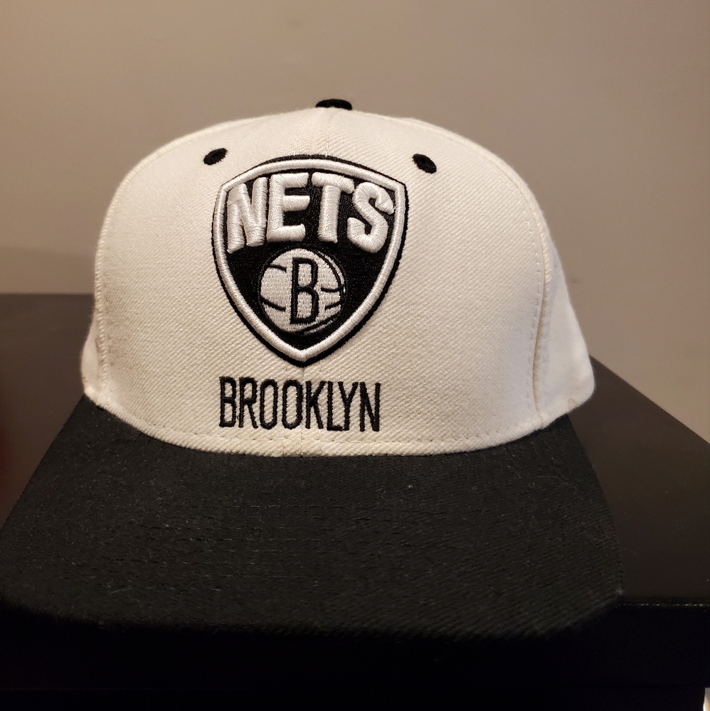 Brooklyn Nets Snapback White
